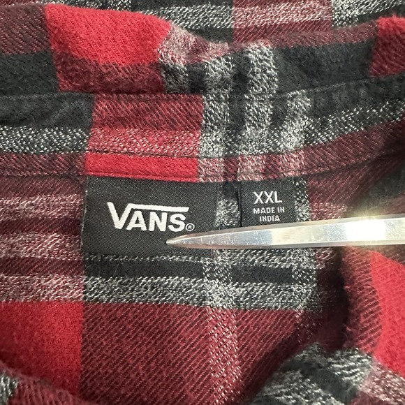 Vans Flannel Shirt Mens XXL Black Red Plaid Long Sleeve Button Up Off‎ The Wall - Picture 6 of 9